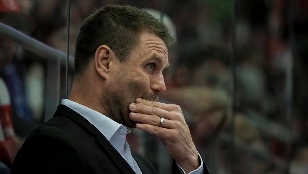 Hokejový trenér Václav Varaďa je jedním z kandidátů na místo kouče národního týmu. Hokejový trenér Václav Varaďa je jedním z kandidátů na místo kouče národního týmu.