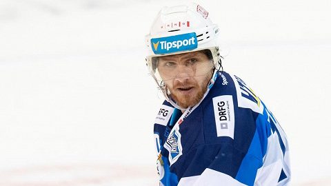 Hokejový útočník Martin Erat ukončil v 38 letech kariéru. Hokejový útočník Martin Erat ukončil v 38 letech kariéru.
