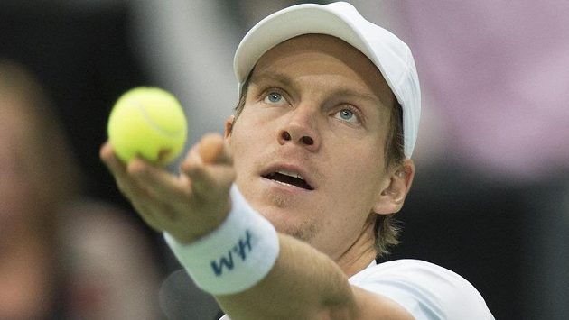Český tenista Tomáš Berdych porazil v Rotterdamu Lotyše Ernestse Gulbise a postoupil do finále. Český tenista Tomáš Berdych porazil v Rotterdamu Lotyše Ernestse Gulbise a postoupil do finále.