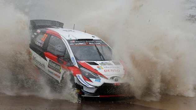 Britský pilot Elfyn Evans vyhrál zkrácenou Švédskou rallye. Britský pilot Elfyn Evans vyhrál zkrácenou Švédskou rallye.
