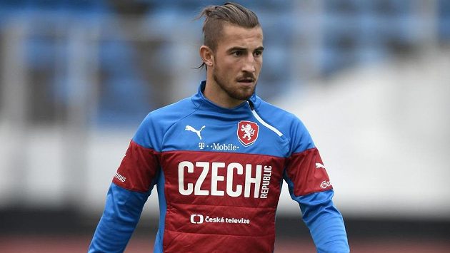 Také zraněný záložník Lukáš Vácha vyrazil do Turecka. Také zraněný záložník Lukáš Vácha vyrazil do Turecka.