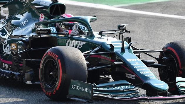 Sebastian Vettel během kvalifikace na okruhu v Monze. Sebastian Vettel během kvalifikace na okruhu v Monze.