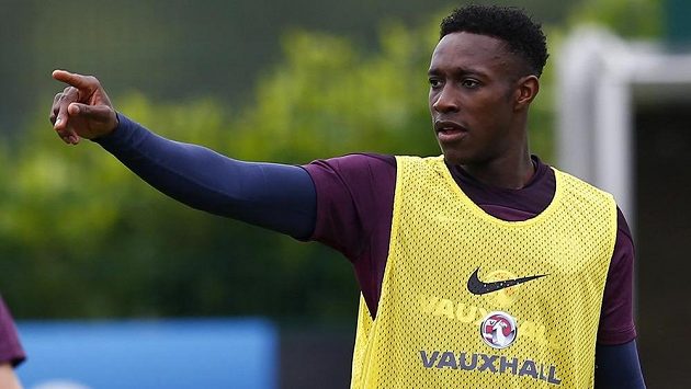 Útočník Danny Welbeck bude hrát za Arsenal. Útočník Danny Welbeck bude hrát za Arsenal.