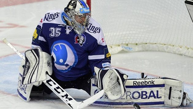 Brankař Plzně Matěj Machovský v zápase se Spartou. Brankař Plzně Matěj Machovský v zápase se Spartou.