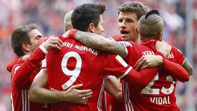Radost fotbalistů Bayernu Mnichov. Radost fotbalistů Bayernu Mnichov.