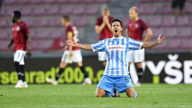 Subotica snížila v zápase proti Spartě z pokutového kopu. Subotica snížila v zápase proti Spartě z pokutového kopu.