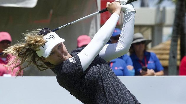 Brooke Hendersonová ovládla turnaj v Oahu. Brooke Hendersonová ovládla turnaj v Oahu.