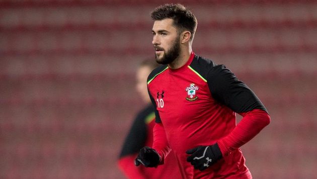 Útočník Southamptonu Charlie Austin při tréninku. Útočník Southamptonu Charlie Austin při tréninku.