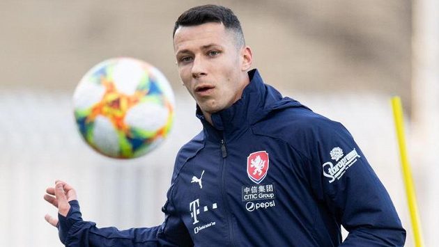 Marek Suchý během tréninku fotbalové reprezentace před zápasem s Brazílií. Marek Suchý během tréninku fotbalové reprezentace před zápasem s Brazílií.