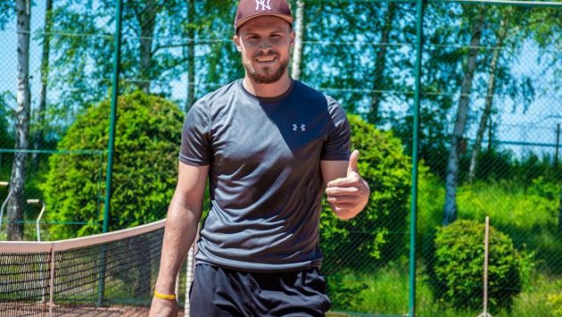 Petr Šenkeřík už našel svůj klub, daří se mu v Karlových Varech. Petr Šenkeřík už našel svůj klub, daří se mu v Karlových Varech.