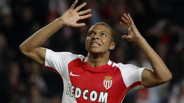 Kylian Mbappe, hvězdička fotbalového Monaka, slaví. Svými góly vyprovodil z Ligy mistrů slavný Manchester City. Kylian Mbappe, hvězdička fotbalového Monaka, slaví. Svými góly vyprovodil z Ligy mistrů slavný Manchester City.