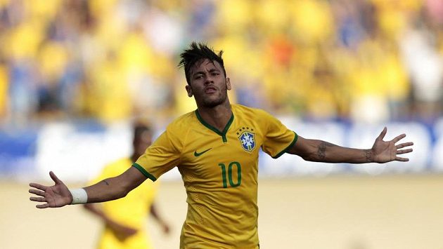 Neymar se proti Panamě v přípravě na MS zapsal mezi brazilské střelce. Neymar se proti Panamě v přípravě na MS zapsal mezi brazilské střelce.