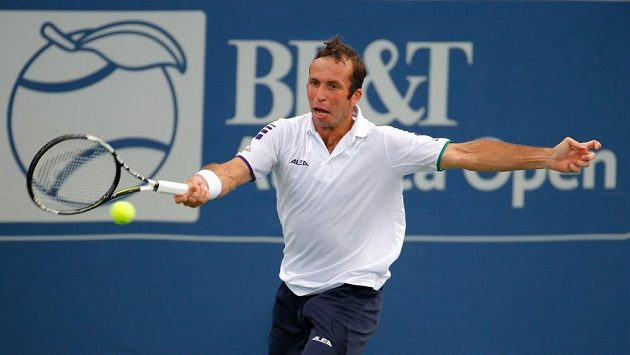 Radek Štěpánek na turnaji BB&T Atlanta Open podlehl domácímu Johnu Isnerovi. Radek Štěpánek na turnaji BB&T Atlanta Open podlehl domácímu Johnu Isnerovi.