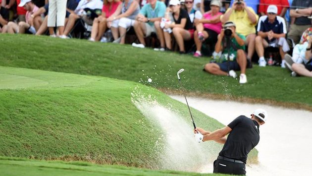 Americký golfista Dustin Johnson. Americký golfista Dustin Johnson.