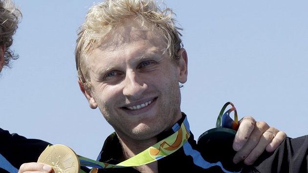 Dvojnásobný olympijský vítěz ve veslování Hamish Bond si vybojoval nominaci na mistrovství světa v silniční cyklistice. Dvojnásobný olympijský vítěz ve veslování Hamish Bond si vybojoval nominaci na mistrovství světa v silniční cyklistice.