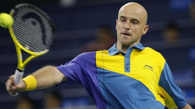 Chorvat Ivan Ljubicic při zápase v Šanghaji Chorvat Ivan Ljubicic při zápase v Šanghaji