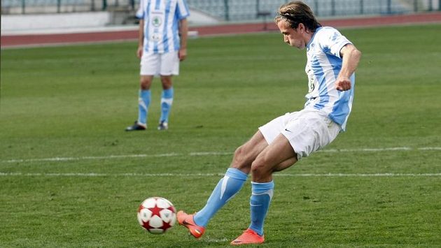 Boleslavský fotbalista Jakub Mareš při utkání s Duklou Praha. Boleslavský fotbalista Jakub Mareš při utkání s Duklou Praha.