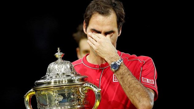 Fenomenální Roger Federer oplakal desátý triumf na turnaji v rodné Basileji Fenomenální Roger Federer oplakal desátý triumf na turnaji v rodné Basileji