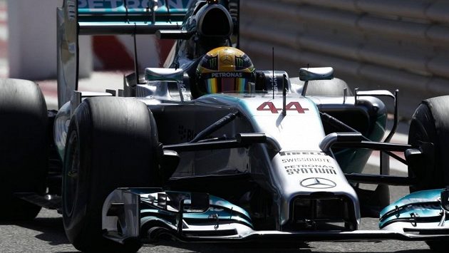 Pilot Mercedesu Lewis Hamilton je považován za největšího favorita Velké ceny Austrálie. Pilot Mercedesu Lewis Hamilton je považován za největšího favorita Velké ceny Austrálie.