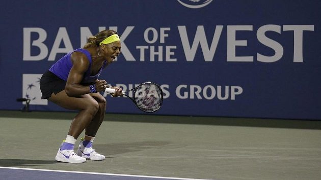 Serena Williamsová se raduje z postupu do semifinále turnaje ve Stanfordu na úkor Srbky Ivanovičové. Serena Williamsová se raduje z postupu do semifinále turnaje ve Stanfordu na úkor Srbky Ivanovičové.