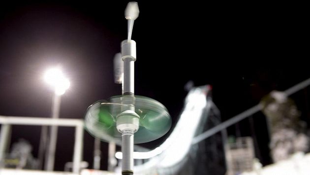 Závod SP skokanů na lyžích v Ruce byl kvůli větru zrušen. Závod SP skokanů na lyžích v Ruce byl kvůli větru zrušen.
