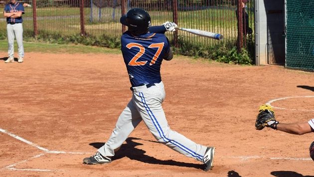 The softball players did not finish the EC match with the Netherlands due to lightning