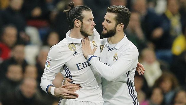 Gareth Bale byl během duelu s Las Palmas vyloučený. Červená karta hvězdu vytočila, Balea krotí spoluhráč Nacho. Gareth Bale byl během duelu s Las Palmas vyloučený. Červená karta hvězdu vytočila, Balea krotí spoluhráč Nacho.