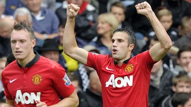 Útočník Manchester United Robin Van Persie (vpravo). Útočník Manchester United Robin Van Persie (vpravo).