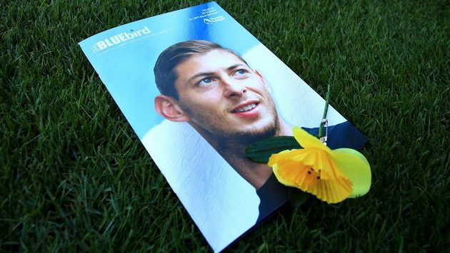 Vzpomínka na argentinského fotbalistu Emiliana Salu. Vzpomínka na argentinského fotbalistu Emiliana Salu.