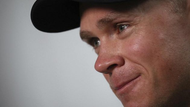 Čtyřnásobný vítěz Tour de France Chris Froome na tiskové konferenci před startem 105. ročníku. Čtyřnásobný vítěz Tour de France Chris Froome na tiskové konferenci před startem 105. ročníku.