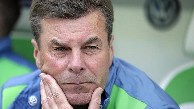 Trenér Dieter Hecking dostal ve Wolfsburgu padáka. Trenér Dieter Hecking dostal ve Wolfsburgu padáka.