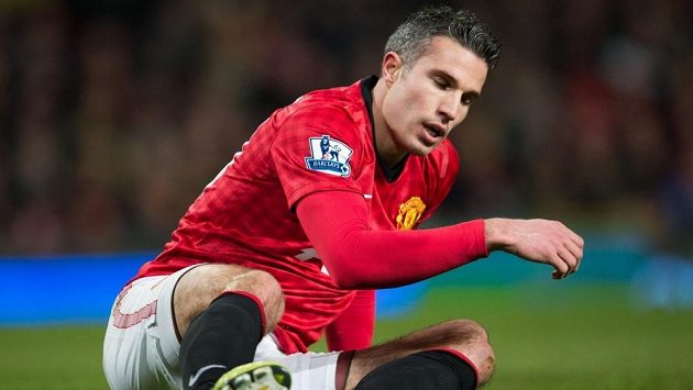Robin van Persie z Manchesteru United čeká téměř 12 hodin na další gól. Robin van Persie z Manchesteru United čeká téměř 12 hodin na další gól.