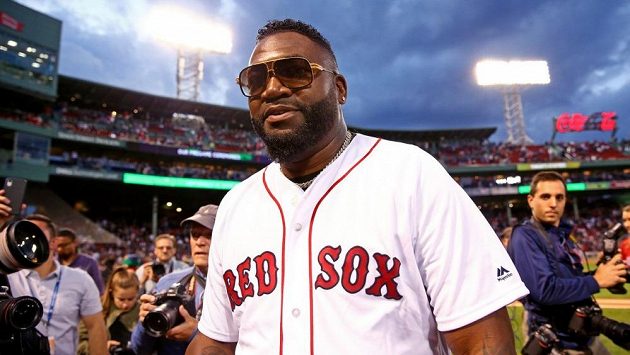 David Ortiz se poprvé od vážného zranění objevil na veřejnosti. David Ortiz se poprvé od vážného zranění objevil na veřejnosti.