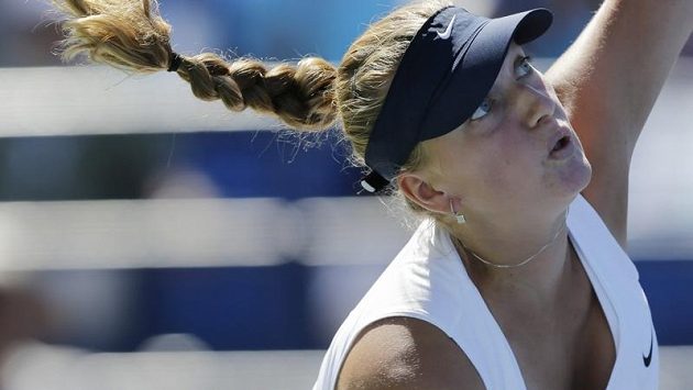 Petra Kvitová při utkání s Alizé Cornetovou. Petra Kvitová při utkání s Alizé Cornetovou.