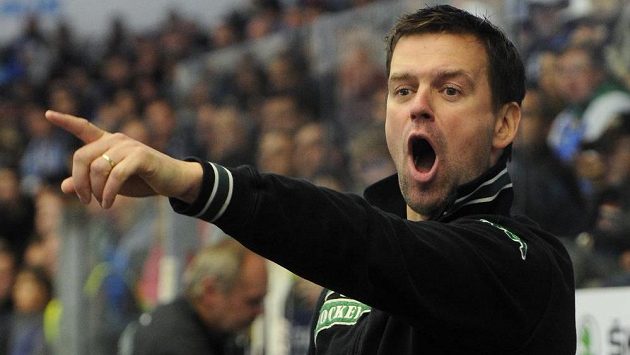 Trenér Karlových Varů Karel Mlejnek. Trenér Karlových Varů Karel Mlejnek.
