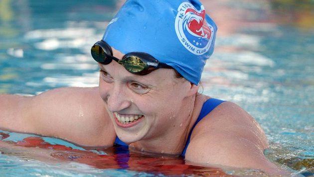 Katie Ledecká krátce po překonání světového rekordu. Katie Ledecká krátce po překonání světového rekordu.