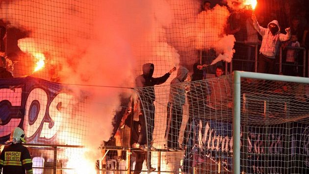 Fanoušci Slovácka v utkání s Baníkem Ostrava. Fanoušci Slovácka v utkání s Baníkem Ostrava.