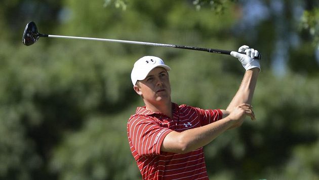 Americký golfista Jordon Spieth během turnaje The Barclays, kde neprošel cutem a přišel o post světové jedničky. Americký golfista Jordon Spieth během turnaje The Barclays, kde neprošel cutem a přišel o post světové jedničky.
