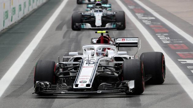 Stáj formule 1 Sauber bude od letošní sezony startovat v mistrovství světa pod názvem Alfa Romeo Racing. Stáj formule 1 Sauber bude od letošní sezony startovat v mistrovství světa pod názvem Alfa Romeo Racing.