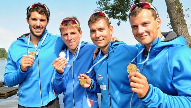 Posádka zlatého čtyřkajaku, zleva Josef Dostál, Lukáš Trefil, Daniel Havel a Jan Štěrba. Posádka zlatého čtyřkajaku, zleva Josef Dostál, Lukáš Trefil, Daniel Havel a Jan Štěrba.