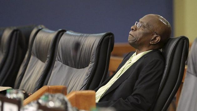 Bývalý šéf CONCACAF Jack Warner patří k dalším obviněným v úplatkářské aféře FIFA. Bývalý šéf CONCACAF Jack Warner patří k dalším obviněným v úplatkářské aféře FIFA.