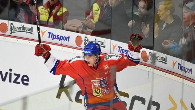 Český útočník Tomáš Nosek oslavuje první gól během utkání Euro Hockey Challenge, Česká republika - Norsko na zimním stadiónu Kotlina v Havlíčkově Brodu. Český útočník Tomáš Nosek oslavuje první gól během utkání Euro Hockey Challenge, Česká republika - Norsko na zimním stadiónu Kotlina v Havlíčkově Brodu.