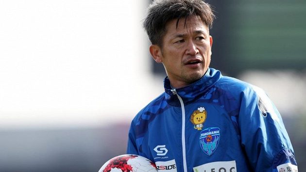 Brzy 52letý Japonec Kazujoši Miura se domluvil na nové smlouvě v japonském druholigovém celku Jokohama FC. Brzy 52letý Japonec Kazujoši Miura se domluvil na nové smlouvě v japonském druholigovém celku Jokohama FC.