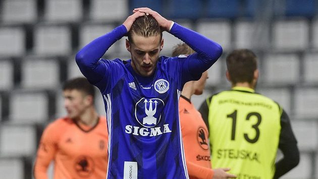 Jakub Plšek z Olomouce dobře věděl, že s bodem z duelu s Mladou Boleslaví v táboře Sigmy spokojenost nebude. Jakub Plšek z Olomouce dobře věděl, že s bodem z duelu s Mladou Boleslaví v táboře Sigmy spokojenost nebude.