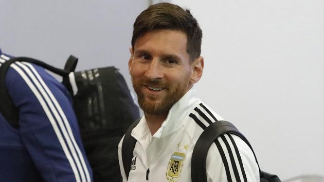Lionel Messi po příletu Argentiny do Ruska. Lionel Messi po příletu Argentiny do Ruska.