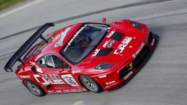 Petr Vojáček s Ferrari 430 GT na trati v Dobšiné. Petr Vojáček s Ferrari 430 GT na trati v Dobšiné.