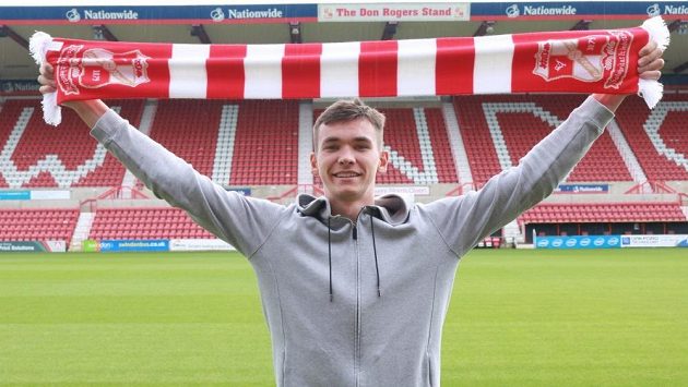 Dvacetiletý fotbalový brankář Matěj Kovář odešel z Manchesteru United na roční hostování do třetiligového Swindonu Town. Dvacetiletý fotbalový brankář Matěj Kovář odešel z Manchesteru United na roční hostování do třetiligového Swindonu Town.