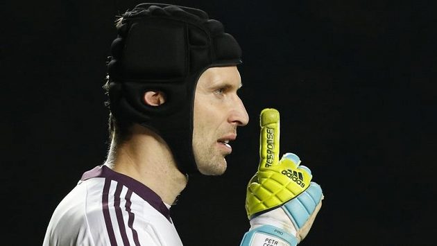 Brankář Chelsea Petr Čech vychytal proti Arsenalu nulu. Brankář Chelsea Petr Čech vychytal proti Arsenalu nulu.