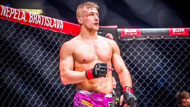 David Kozma v kleci, tohle je jeho život - MMA. David Kozma v kleci, tohle je jeho život - MMA.