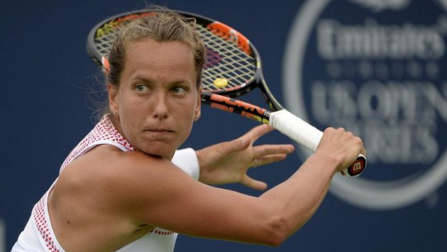 Barbora Strýcová při utkání s Caroline Garciaovou z Francie v prvním kole v Montrealu. Barbora Strýcová při utkání s Caroline Garciaovou z Francie v prvním kole v Montrealu.